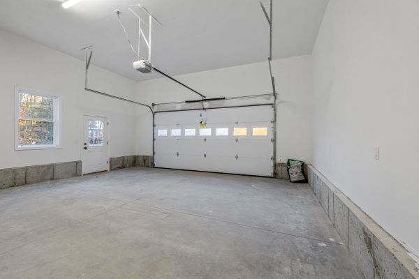 Cost of Garage Window Repair in Lawrence