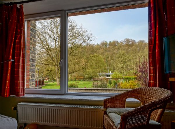Cost of Fiberglass Window Repair in Lawrence